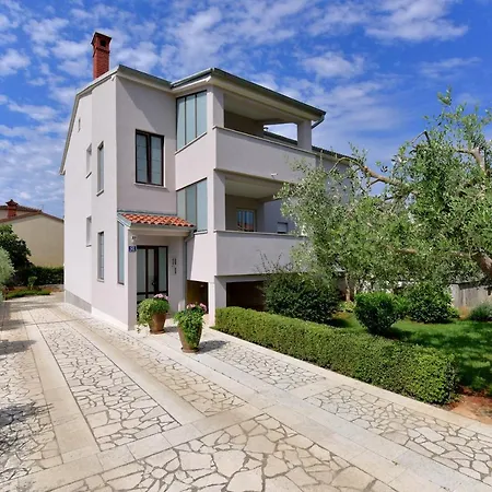 Brezac Olive Garden Apartment Fazana Exterior photo