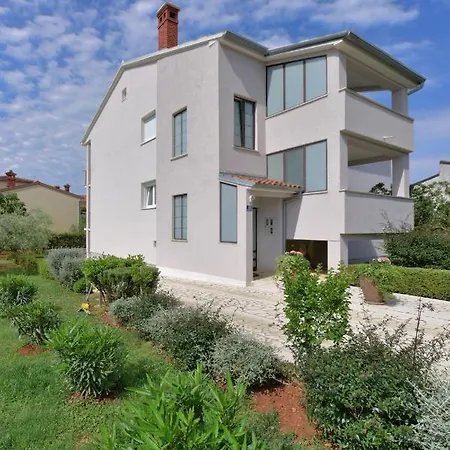 Brezac Olive Garden Apartment Fazana Exterior photo