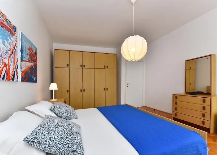 Brezac Olive Garden Apartment